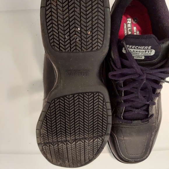 Skechers Other - Men's Skechers slip resistant relaxed fit memory foam work shoe
